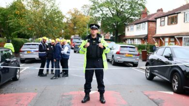 UK synagogue stabbing: 2 victims killed, 3 hurt; suspect believed dead