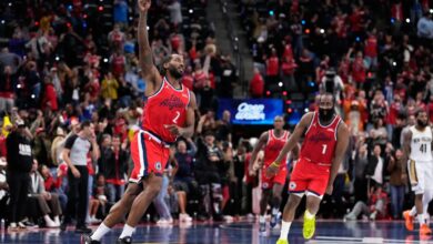 Bet , get 0 in bonus bets if your bet wins for Hawks vs. Clippers