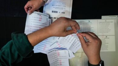 Fears over migration and crime push Chile’s presidential race to the right