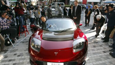 Musk teases Tesla Roadster demo this year, been hyping it since 2017