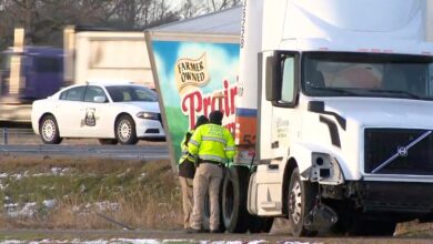 ‘Tragic event’: Indiana sheriff’s deputy fatally struck while assisting stranded motorist