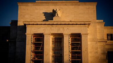 Fed votes to reappoint all of its regional bank presidents