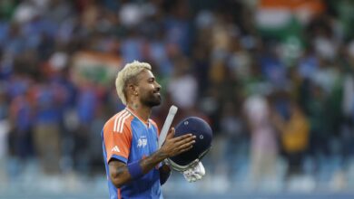 Hardik Pandya makes heartfelt gesture towards cameraman who got hit during IND vs SA 2025 5th T20I [Watch]