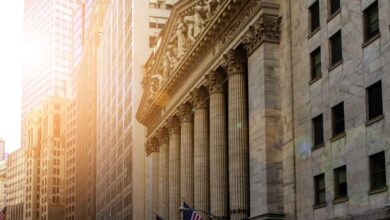 Stock Indexes Push Higher on Strength in Chip Makers