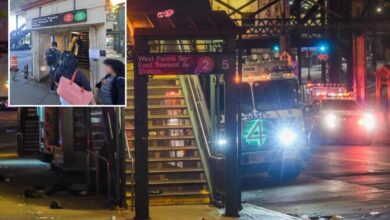 Two men slashed by machete-wielding attacker at NYC subway station