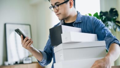 Navigating holiday gift returns – CBS News