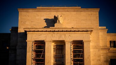 Divided Fed set to announce decision on interest rates