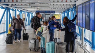 Traveling for the holidays? Beware of these common scams, lawmakers warn