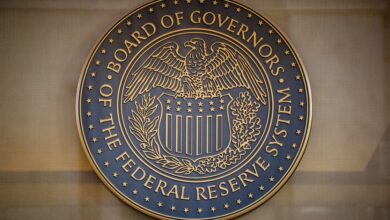 Fed meeting minutes reveal deep splits on December rate cut decision