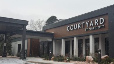 Central Park hotel next to homeless shelter to close, staff says