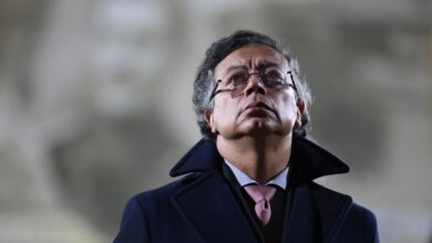 Colombia slashes wages for its legislators