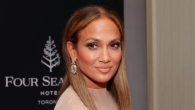 Cop Jennifer Lopez’s Winter-Perfect Cardigan Style for Less