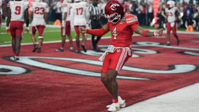 Devon Dampier leads No. 15 Utah past Nebraska in Las Vegas Bowl, 44-22