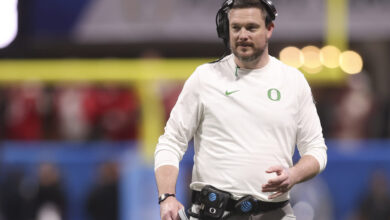 LSU legend questions Dan Lanning’s legacy after Oregon’s disasterclass vs. Indiana in 2026 Peach Bowl