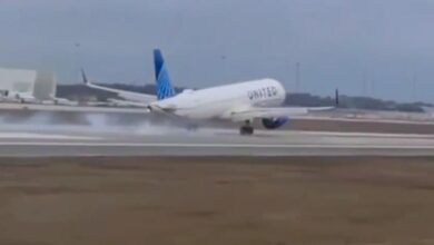 Wild video shows United flight suffering ‘mechanical issue’ upon landing at Orlando airport
