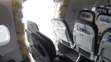Alaska Airlines pilot who landed jet after panel blew out claims Boeing tried to “paint him as the scapegoat,” suit says