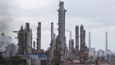 Major oil companies to meet with Trump administration on Venezuela, sources say