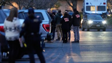 2 shot by federal agent after ‘targeted’ stop, Portland mayor asks ICE to halt operations