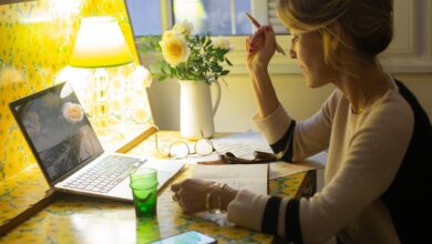 6 lucrative work-from-home side hustles