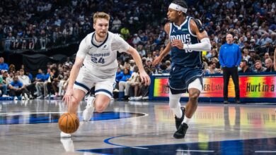 Cam Spencer sparks a short-handed Grizzlies rout of the Mavericks, 124-105