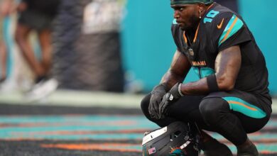 Dolphins releasing star receiver Tyreek Hill in major roster cuts