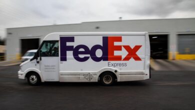 FedEx sues Trump administration for “full refund” of tariff payments