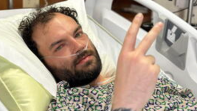 Hockey player shares the 2 symptoms that led to his Stage IV colorectal cancer diagnosis at age 26