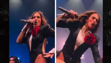 Jennifer Lopez Slips & Nearly Falls Hard During Las Vegas Residency, Video Jennifer Lopez Slips & Nearly Falls Hard During Las Vegas Residency, Video
