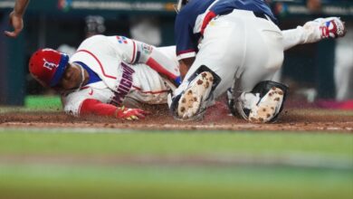 Juan Soto uses unreal swim move to score run in WBC for Dominican Republic