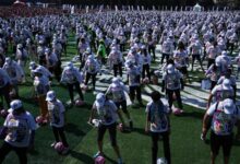 Mexico City sets the world record for the largest soccer class