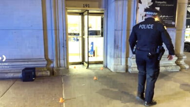 Shoplifter shoots convenience store clerk in the Loop