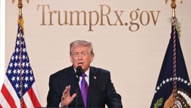 Trump gets stuck in vaccine politics