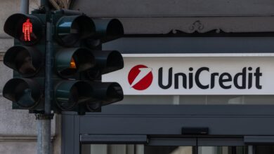 UniCredit to strengthen stake in Commerzbank to 30% UniCredit to strengthen stake in Commerzbank to 30%