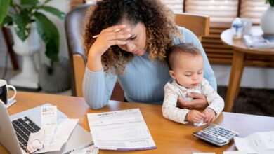 Record share of Americans carry credit card debt, can’t pay monthly bills