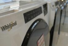 U.S. manufacturers are still shedding thousands of jobs, as workers ask White House for help