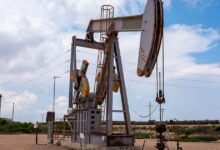 U.S. oil producers could get billion boost from high crude prices, analysis shows