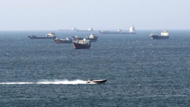 Brent oil tops 7 per barrel after Iran peace talks stall