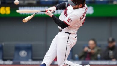 Chase DeLauter’s 2-run single, Williams’ strong start propel Guardians past Rays 3-1 to snap skid