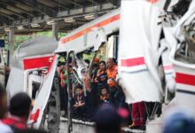 Deaths in Indonesia train crash climb to 14