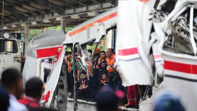 Deaths in Indonesia train crash climb to 14