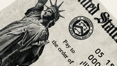 What Happens to Your Social Security If Your Spouse Dies?