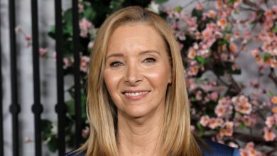 Lisa Kudrow Says Sitcoms Are Afraid to Make Audiences ‘Uncomfortable’