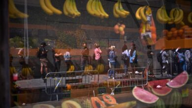 Migrants rush to apply under Spain’s new mass legalization program