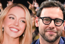 Sydney Sweeney Sits on Scooter Braun’s Shoulders During Stagecoach