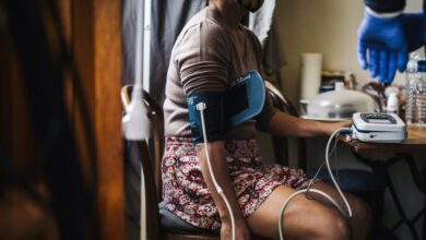 To get people to lower blood pressure, study suggests team approach