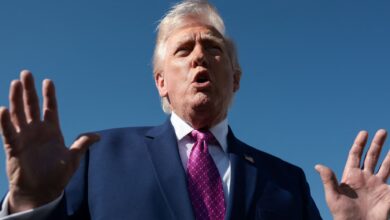 Trump threatens to fire Powell if the Fed chair doesn’t leave office on his own