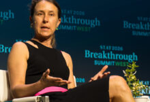 23andMe offers to connect users’ DNA data with medical records