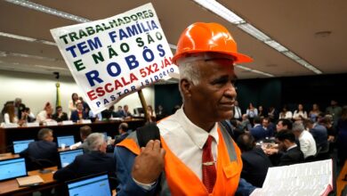 Brazil is set to join other Latin American countries with a 40-hour, 5-day workweek Brazil is set to join other Latin American countries with a 40-hour, 5-day workweek