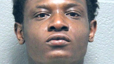 Chicago man charged with robbing delivery drivers while AWOL from gun case Chicago man charged with robbing delivery drivers while AWOL from gun case
