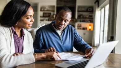 The Difference Between a High-Yield Savings Account and a CD